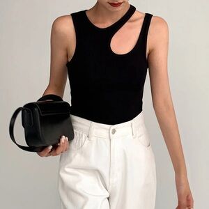 COMMENSE Ellis Cutout Tank Top